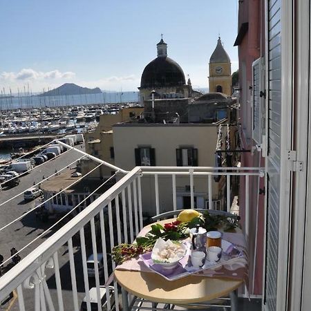 Casa Geltrude Al Porto Villa Procida Exterior photo