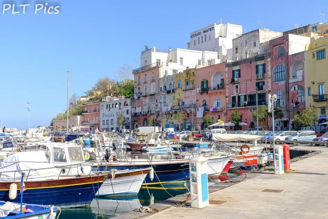 Casa Geltrude Al Porto Villa Procida Exterior photo